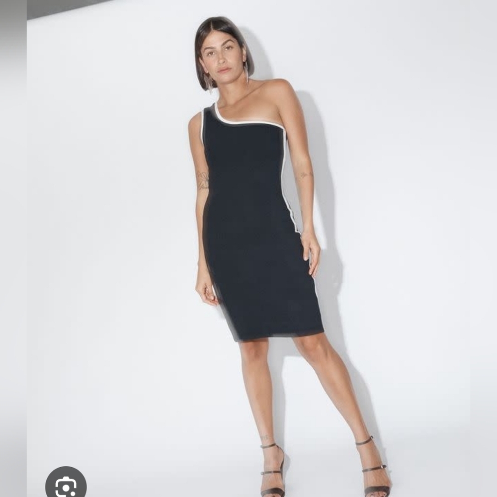 Black Asymmetrical One-Shoulder Bodycon Dress